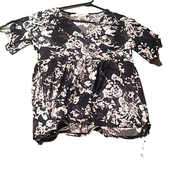 Women's Nine West Wrap‎ Short Sleeve Blouse - Picture 1 of 3